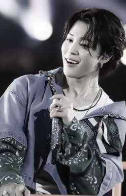 любовь причиняет  боль 