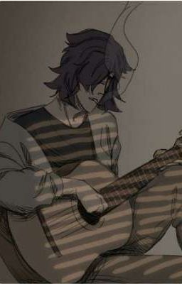 Пьяный музыкант на улицах города