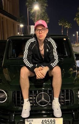 //это что то большее чем просто дружба//