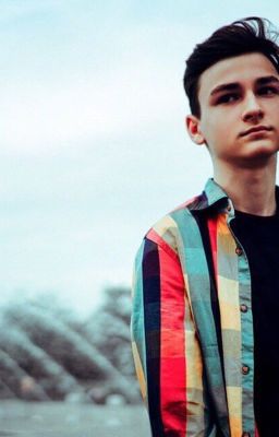 Между нами километры и города...