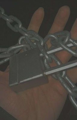 Скованная Цепями Лжи