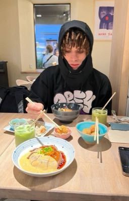 Мы любили до луны и обратно|163onmyneck