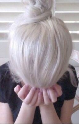 По имени Алисия..