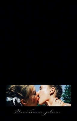 Влюблённые девочки