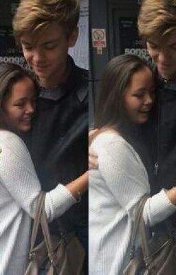 Меня удочерил Томас Сангстер