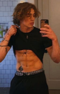 плохой полицейский🔞