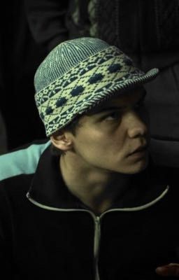 Пошли полежим как раньше..поговорим..даже если ненавидишь..даже если меня..