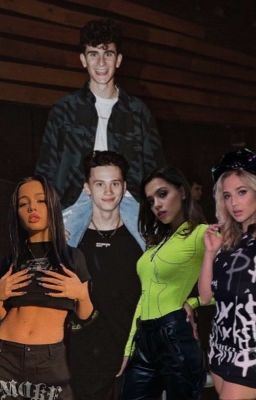 Банда киллеров( или как они чуть друг друга не поубивали)🍷