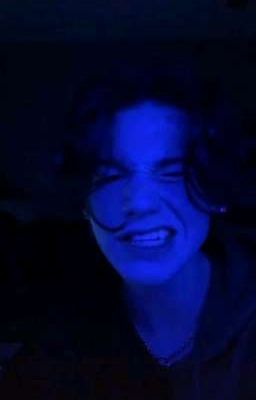 Девушка под луной