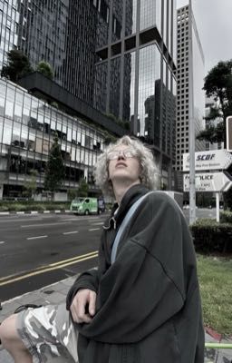 Смерть не избежна только для нас двоих/парадеевич