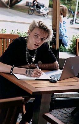 Больше Чем Друг