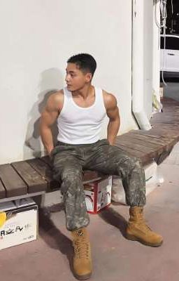 Мужчина в форме |18+|