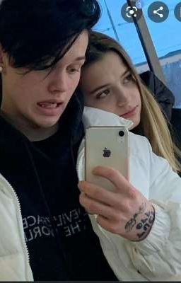 Серая мышка или я влюбилась в садист.