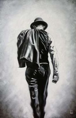 человек в чёрном.