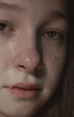 А слёзы далеко не от ветра.