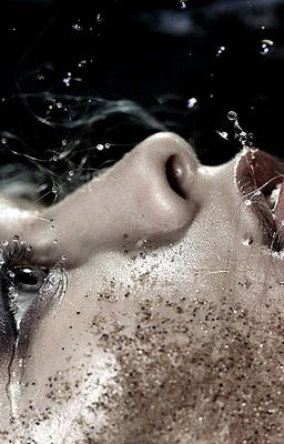 Мгновенье - и стёрта дорога назад