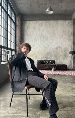 красиво танцуешь)//Миша Сотников