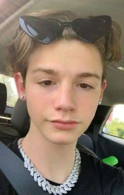 Ненависно красивый враг..18+