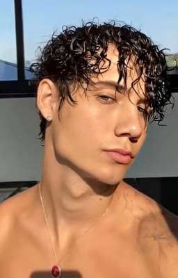 Так это ты малышка Хосслера😏