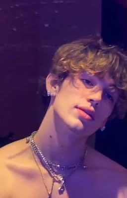 Пошлый Вожатый) 