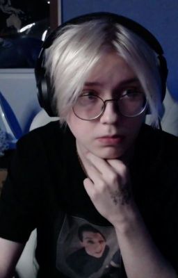 Ты известная стримерша.