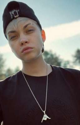 надо ли мне жить? || Дарья Поцелуева *ЗАБРОШЕН*