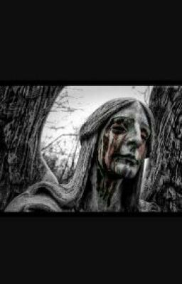 Статуя В Школе