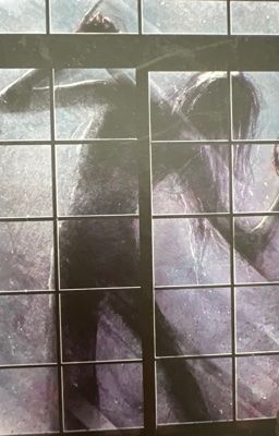 Смотрящая в окно