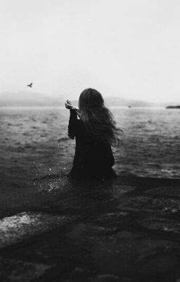 Сидя на краю моста