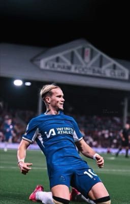 Друг старшего брата или же больше? Мудрик