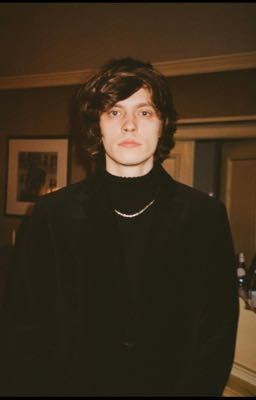 серая мышка или же,что скрывается за ней