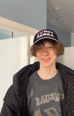 Голубоглазая//dilblin