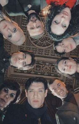 в назначенное  время в назначенном месте.....