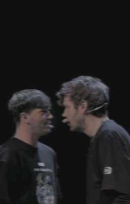 жизнь на две стороны