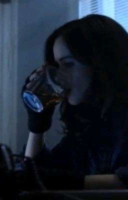 Его сестра алкоголичка.