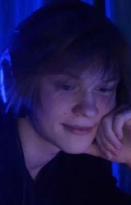 Скучала,и по сигаретам скучала.