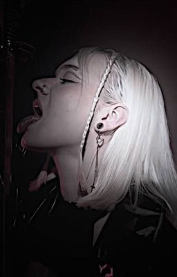 знакомство благодаря сестре. 