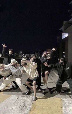 9 Участница Stray Kids~||bang Chan||