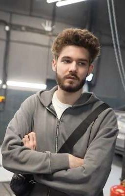 Очень больно.