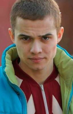 ты средняя сестра Адидасов 