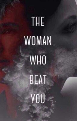 Эта женщина.