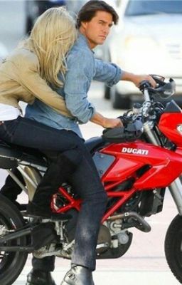 Рыцарь на мотоцикле.