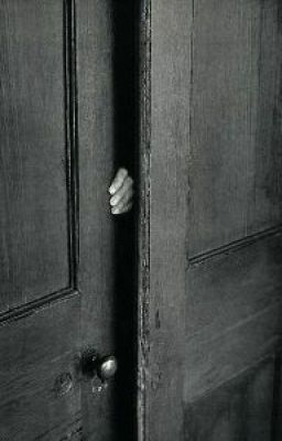 Черная дверь