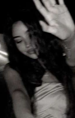 хулиган и новенькая.