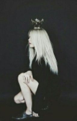 Девочка с белыми волосами 