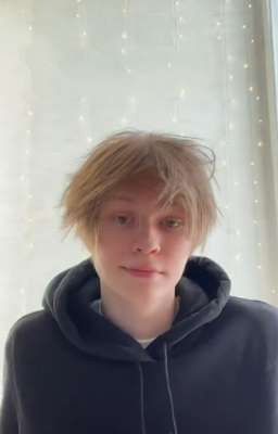 Жизнь строга да дипинс?( Завершён)