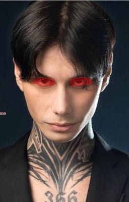           Его чертовы глаза прекрасны